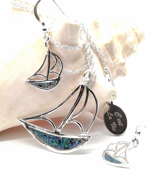 Jewelled Abstract Yacht - Peacock Blue