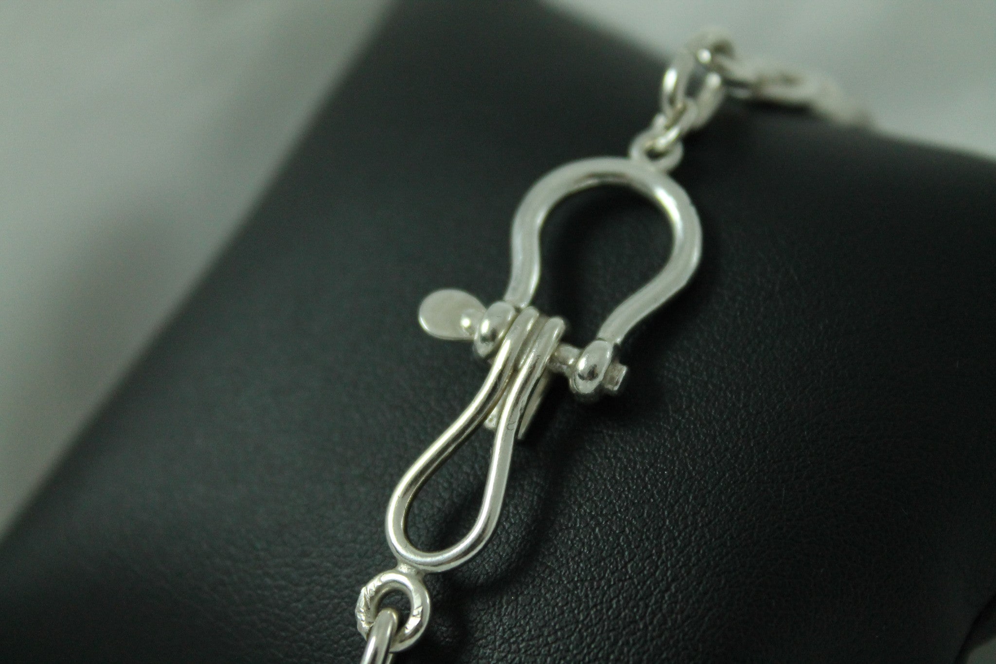 Silver Shackle Clasp