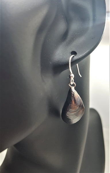 Mussel Shell Earrings - Silver and Black - C’est La Vie Jewellery