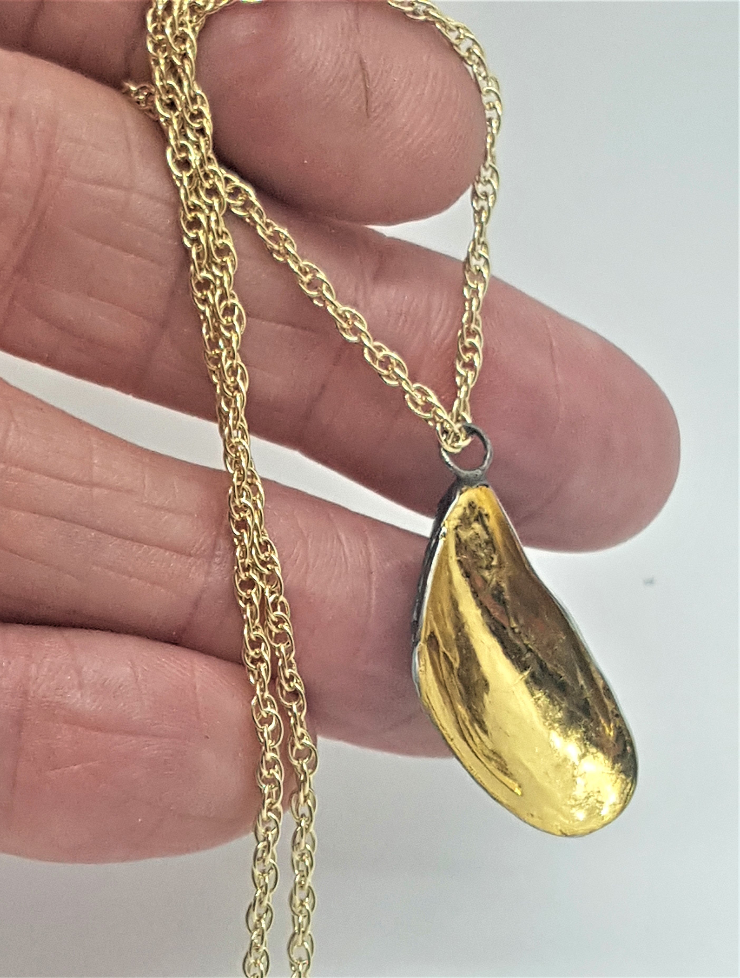 Mussel Shell only Gold and Black C est La Vie Jewellery